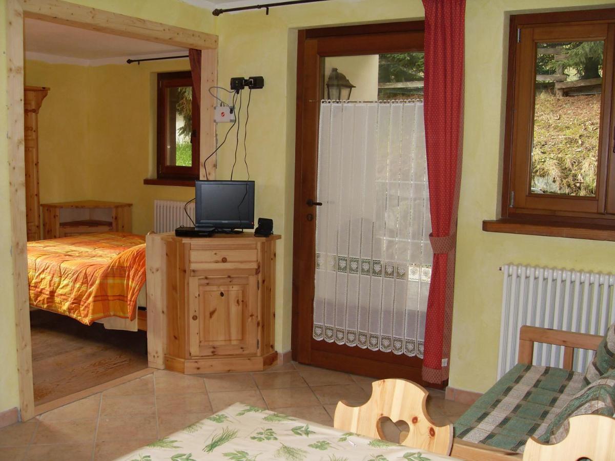 Residence Les Myosotis Чамполук Екстериор снимка