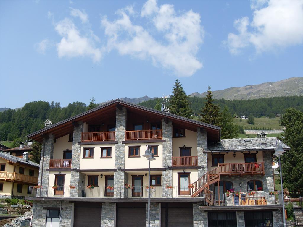 Residence Les Myosotis Чамполук Екстериор снимка